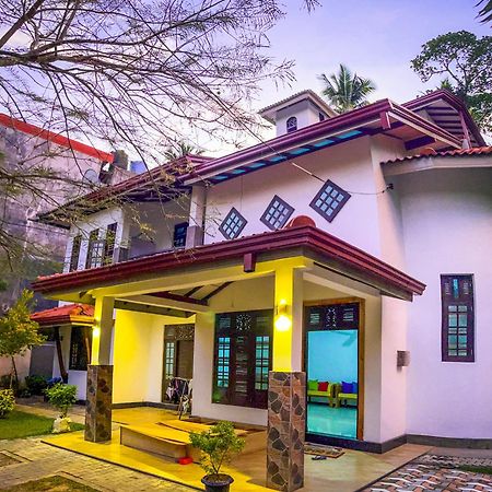 Tropical Vibes - Kathaluwa Apartment Ahangama Luaran gambar