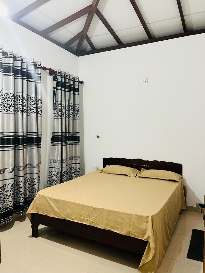 Tropical Vibes - Kathaluwa Apartment Ahangama Luaran gambar