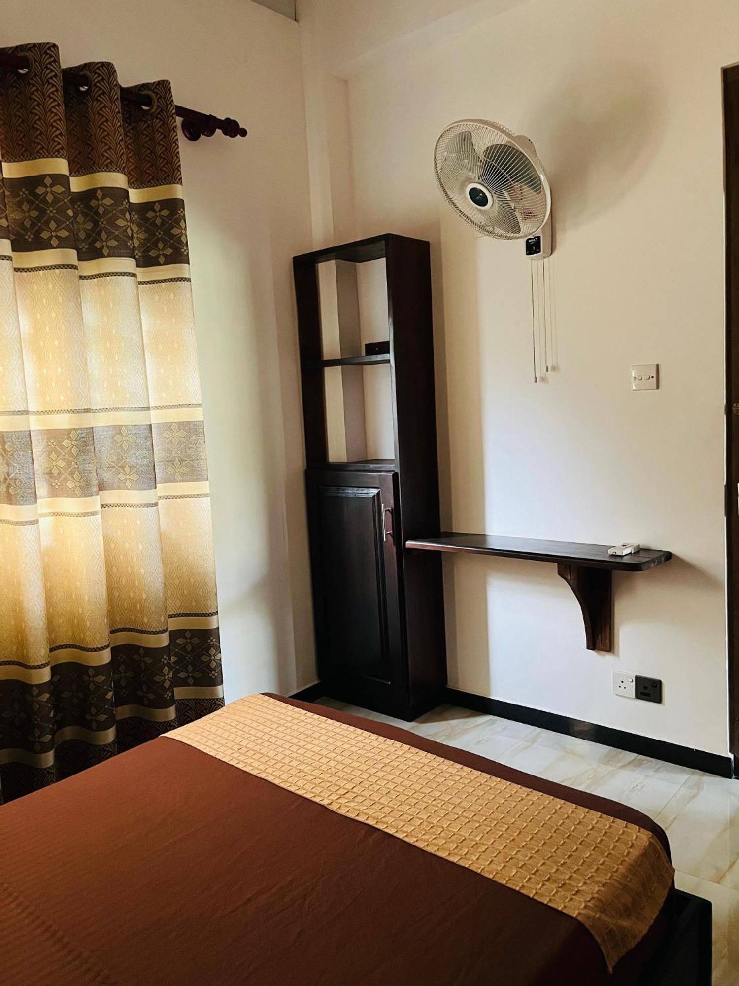 Tropical Vibes - Kathaluwa Apartment Ahangama Luaran gambar